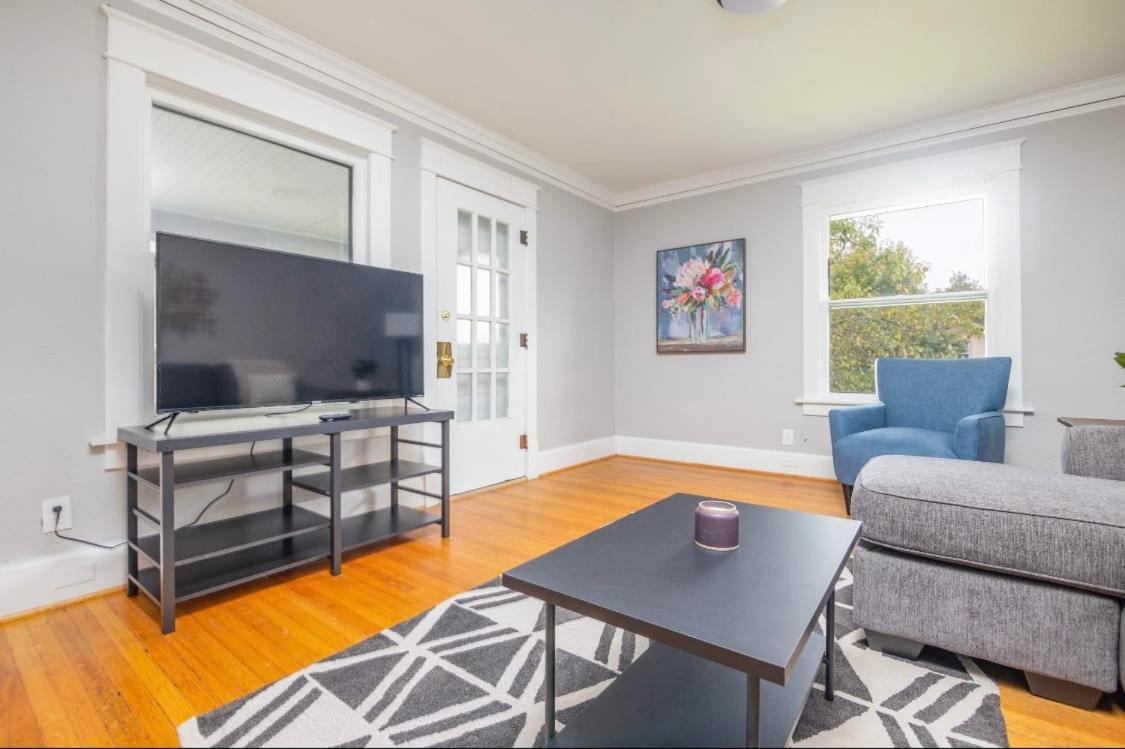 Spacious 2 Bedroom Home Near Ingersoll & Downtown Des Moines Esterno foto
